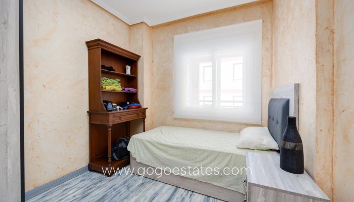 Te koop - Appartement - Appartement op de middelste verdieping - Torrevieja - Torrevieja Centro