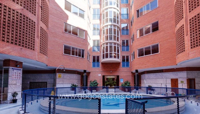 Te koop - Appartement - Appartement op de middelste verdieping - Torrevieja - Torrevieja Centro