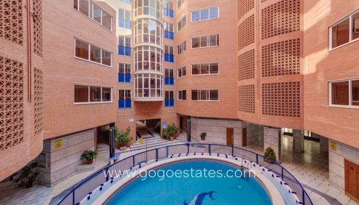 Te koop - Appartement - Appartement op de middelste verdieping - Torrevieja - Torrevieja Centro