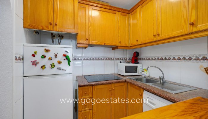 Te koop - Appartement - Appartement op de middelste verdieping - Torrevieja - Torrevieja Centro