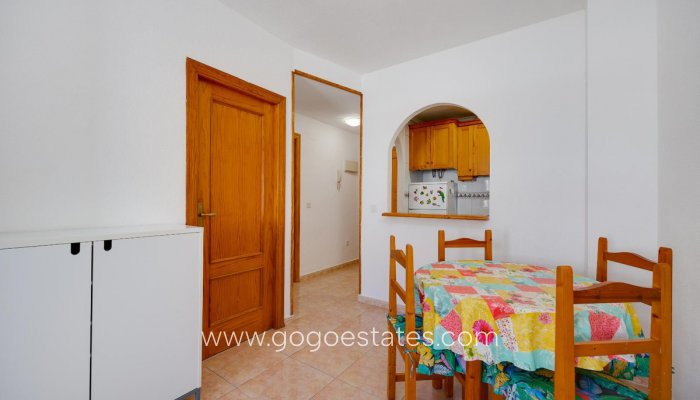 Te koop - Appartement - Appartement op de middelste verdieping - Torrevieja - Torrevieja Centro