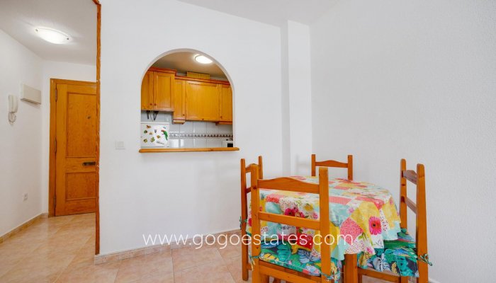 Te koop - Appartement - Appartement op de middelste verdieping - Torrevieja - Torrevieja Centro