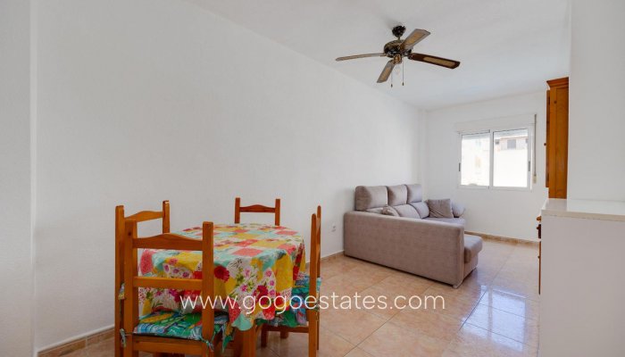 Te koop - Appartement - Appartement op de middelste verdieping - Torrevieja - Torrevieja Centro