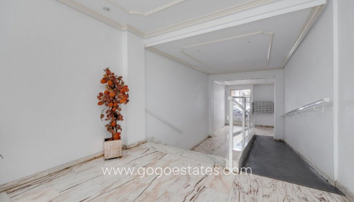 Revente - Appartement - Appartement au rez-de-chaussée - Torrevieja - Playa de los Locos