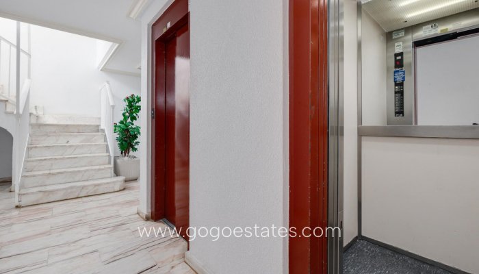 Revente - Appartement - Appartement au rez-de-chaussée - Torrevieja - Playa de los Locos