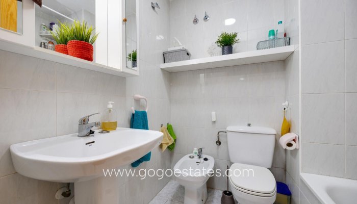 Revente - Appartement - Appartement au rez-de-chaussée - Torrevieja - Playa de los Locos