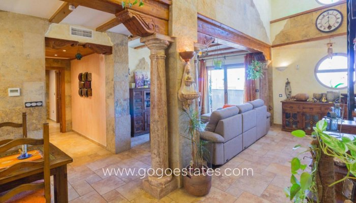 Te koop - Huis - Vrijstaande Villa - Redován