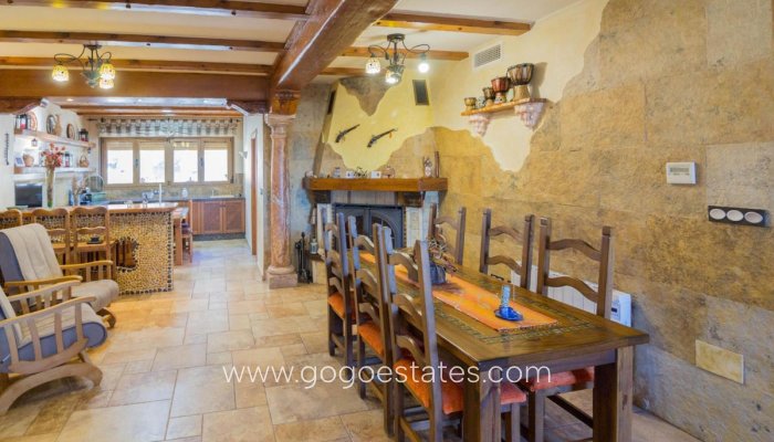 Te koop - Huis - Vrijstaande Villa - Redován