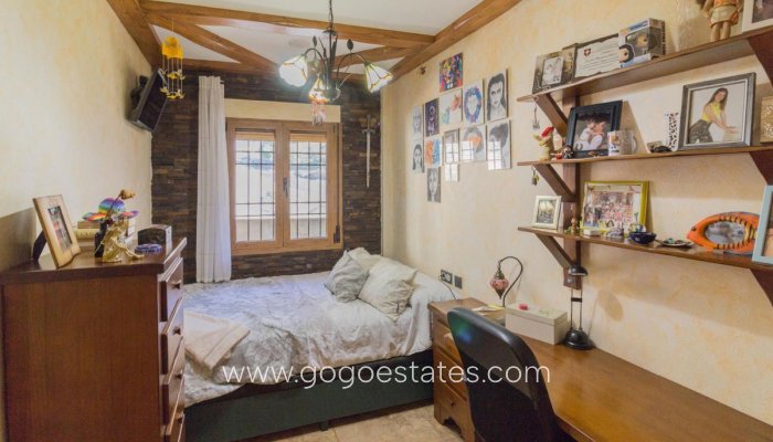 Te koop - Huis - Vrijstaande Villa - Redován