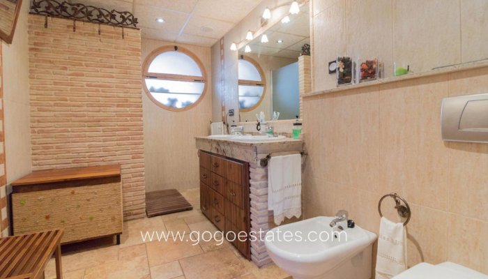 Te koop - Huis - Vrijstaande Villa - Redován