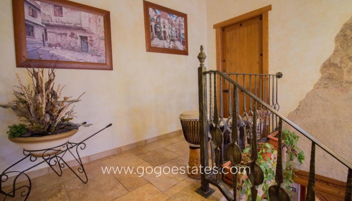 Te koop - Huis - Vrijstaande Villa - Redován