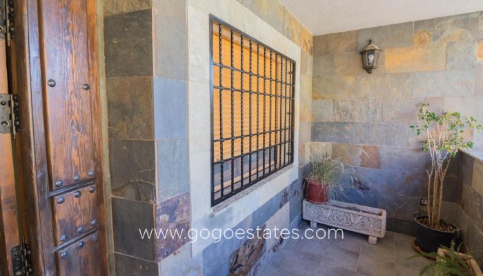 Te koop - Huis - Vrijstaande Villa - Redován