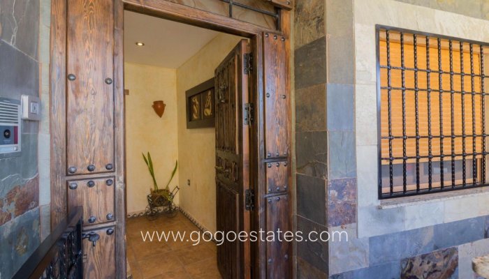 Te koop - Huis - Vrijstaande Villa - Redován