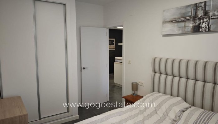 Te koop - Appartement - Appartement op de middelste verdieping - Torrevieja - Torrevieja Centro