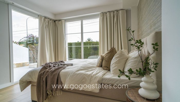 Te koop - Huis - Halfvrijstaande woning - Torrevieja - LA SIESTA