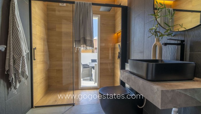 Te koop - Huis - Halfvrijstaande woning - Torrevieja - LA SIESTA