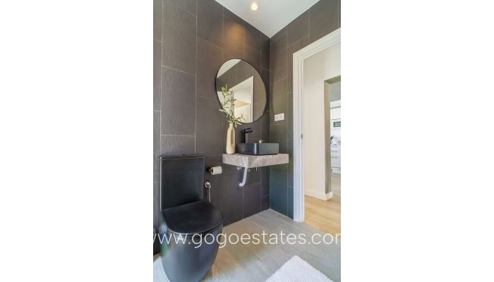 Te koop - Huis - Halfvrijstaande woning - Torrevieja - LA SIESTA