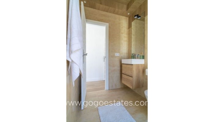 Te koop - Huis - Halfvrijstaande woning - Torrevieja - LA SIESTA