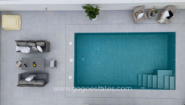 Te koop - Huis - Halfvrijstaande woning - Torrevieja - LA SIESTA