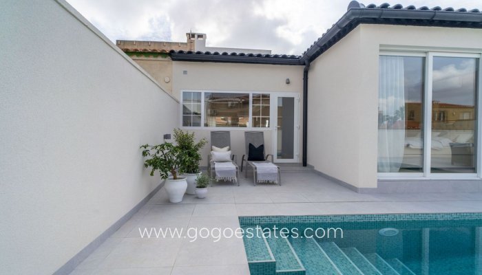 Te koop - Huis - Halfvrijstaande woning - Torrevieja - LA SIESTA