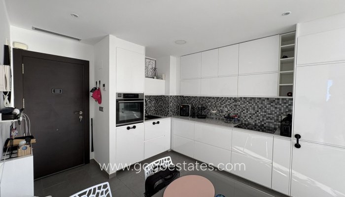 Te koop - Appartement - Appartement op de middelste verdieping - Torrevieja - La Mata