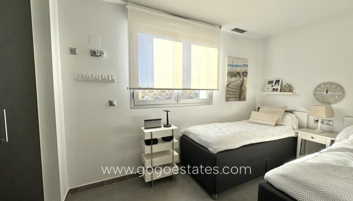 Te koop - Appartement - Appartement op de middelste verdieping - Torrevieja - La Mata