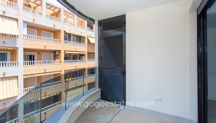 Te koop - Appartement - Appartement op de middelste verdieping - Torrevieja - Torrevieja Centro