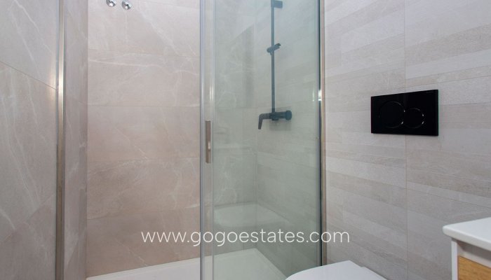 Te koop - Appartement - Appartement op de middelste verdieping - Torrevieja - Torrevieja Centro