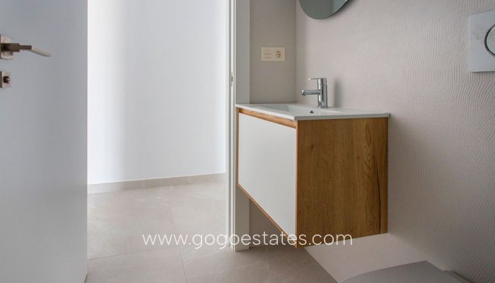 Te koop - Appartement - Appartement op de middelste verdieping - Torrevieja - Torrevieja Centro