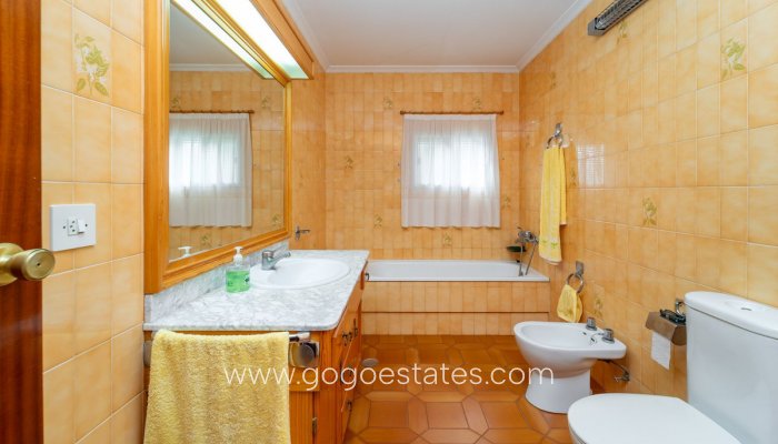 Te koop - Huis - Vrijstaande Villa - Salinas - Salinas Centro