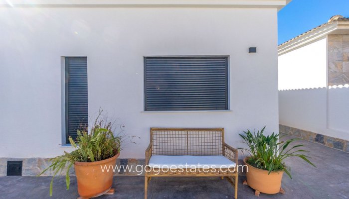 Te koop - Huis - Vrijstaande Villa - Torrevieja - Torrevieja Centro