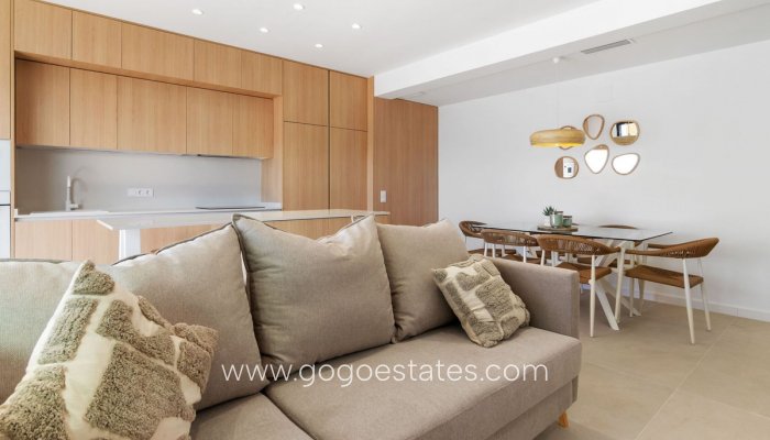 Te koop - Huis - Vrijstaande Villa - Torrevieja - Torrevieja Centro