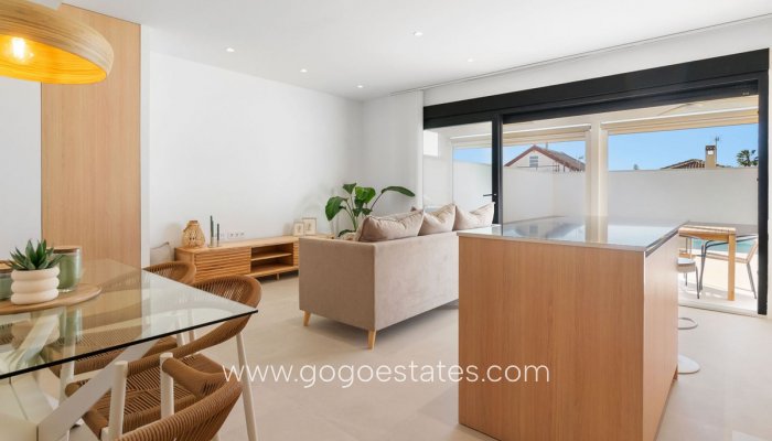 Te koop - Huis - Vrijstaande Villa - Torrevieja - Torrevieja Centro