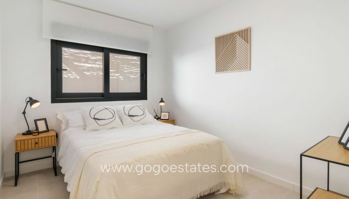 Te koop - Huis - Vrijstaande Villa - Torrevieja - Torrevieja Centro