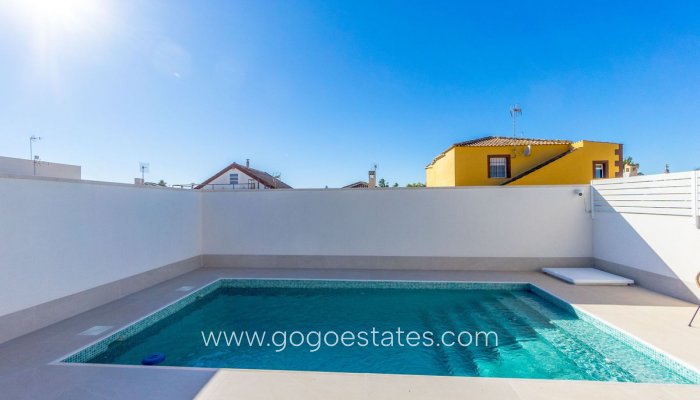 Te koop - Huis - Vrijstaande Villa - Torrevieja - Torrevieja Centro