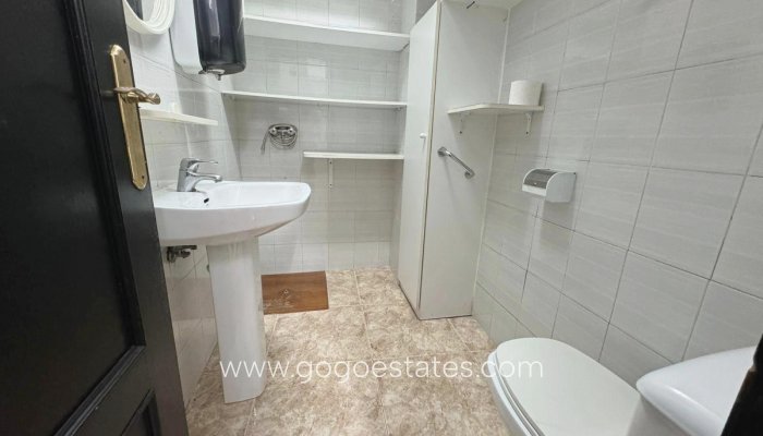 Te koop - Commercieel - Kantoor - Guardamar del Segura - Guardamar del Segura Centro