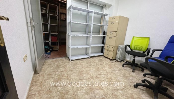 Te koop - Commercieel - Kantoor - Guardamar del Segura - Guardamar del Segura Centro