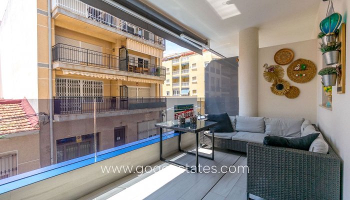 Te koop - Appartement - Appartement op de middelste verdieping - Torrevieja - Torrevieja Centro
