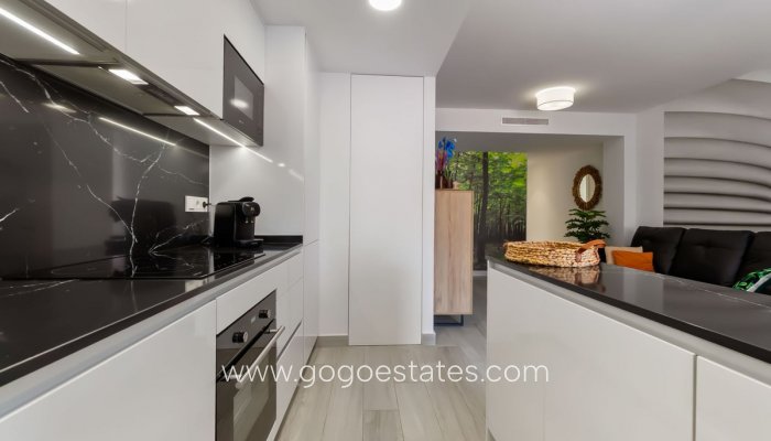 Te koop - Appartement - Appartement op de middelste verdieping - Torrevieja - Torrevieja Centro