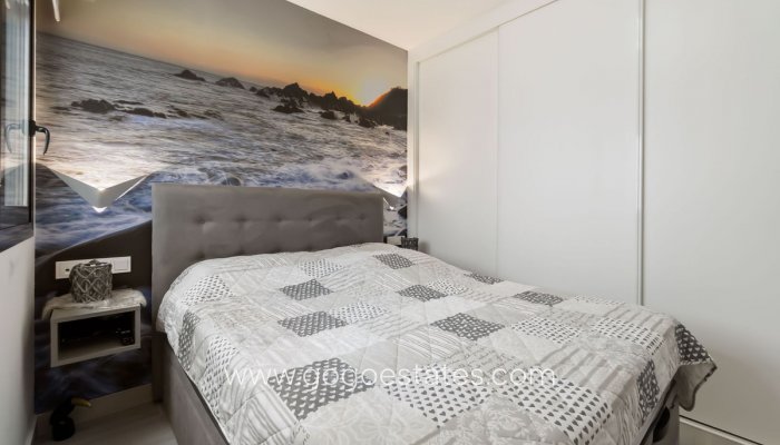 Te koop - Appartement - Appartement op de middelste verdieping - Torrevieja - Torrevieja Centro