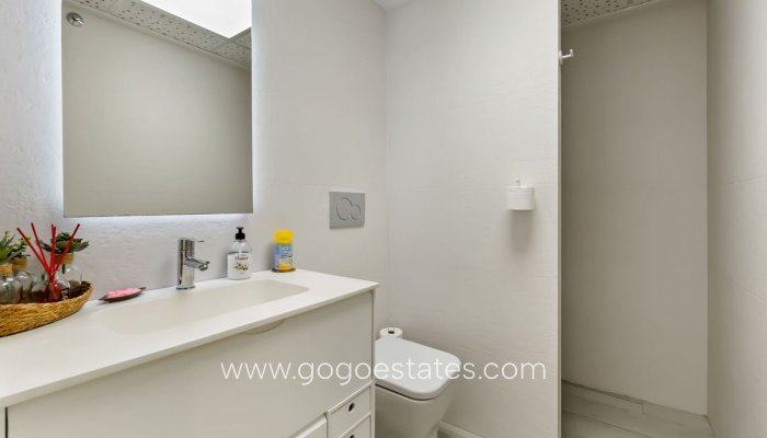 Te koop - Appartement - Appartement op de middelste verdieping - Torrevieja - Torrevieja Centro