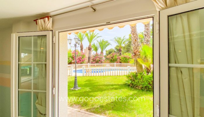 Te koop - Huis - Vrijstaande Villa - Orihuela - Villamartin