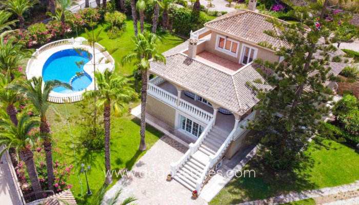 Te koop - Huis - Vrijstaande Villa - Orihuela - Villamartin