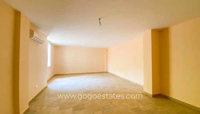 Te koop - Huis - Vrijstaande Villa - Orihuela - Villamartin