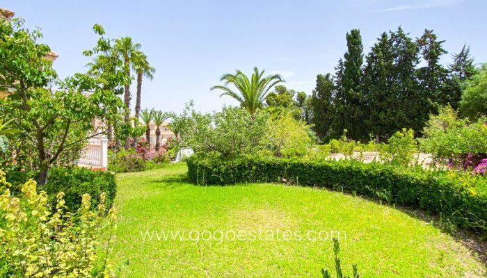 Te koop - Huis - Vrijstaande Villa - Orihuela - Villamartin