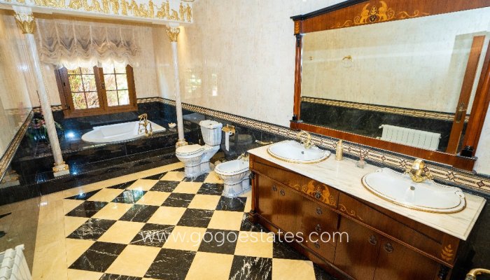 Te koop - Huis - Vrijstaande Villa - Orihuela - Campoamor