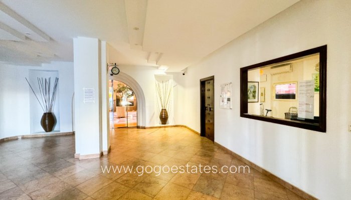 Te koop - Appartement - Appartement op de middelste verdieping - Torrevieja - Torrevieja Centro