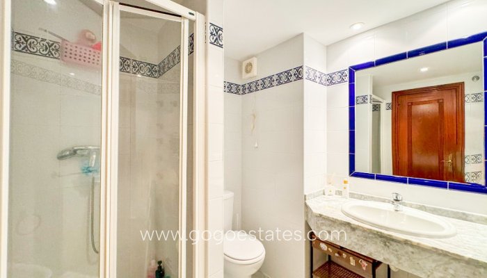 Te koop - Appartement - Appartement op de middelste verdieping - Torrevieja - Torrevieja Centro