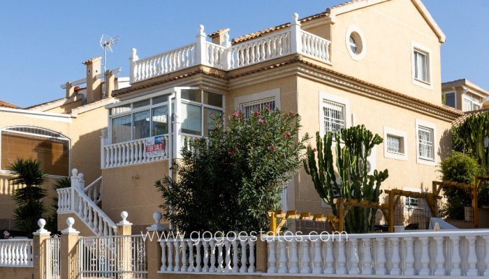Te koop - Huis - Vrijstaande Villa - Orihuela - Los Altos