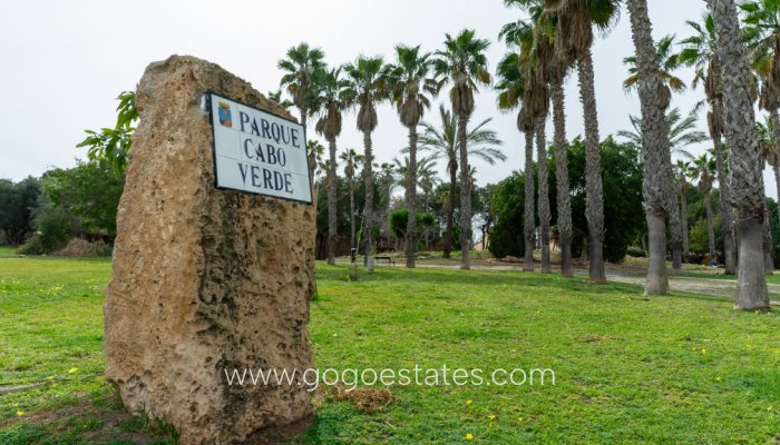 Te koop - Huis - Vrijstaande Villa - Orihuela - Los Altos